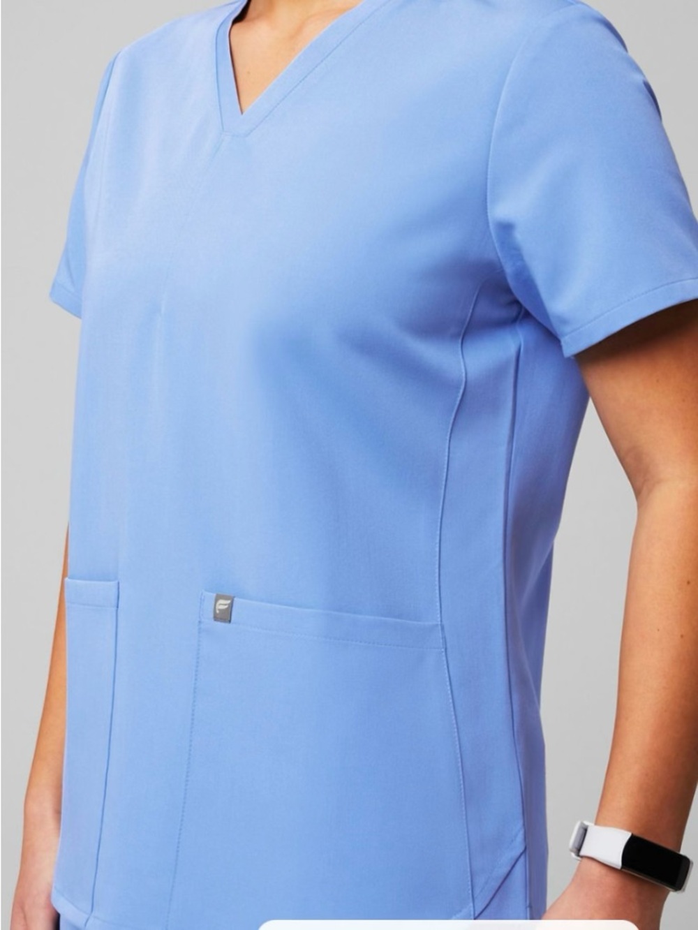 Fabletics scrub top - Picture 4 of 7